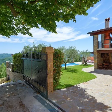 Pensjonat Zamask By 4*