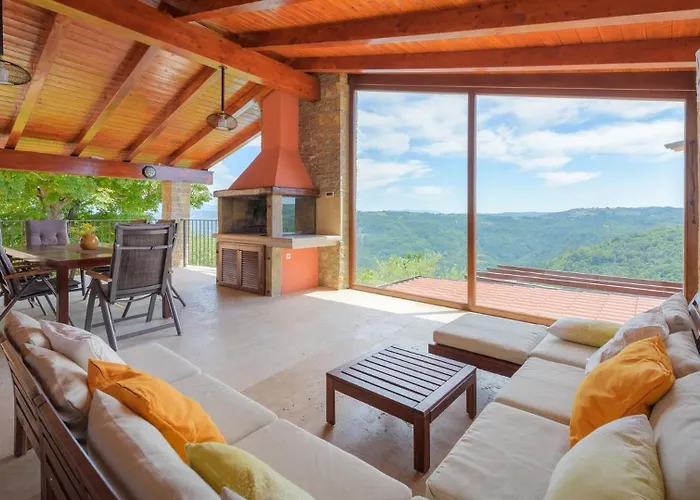 Konukevi Zamask By 4*